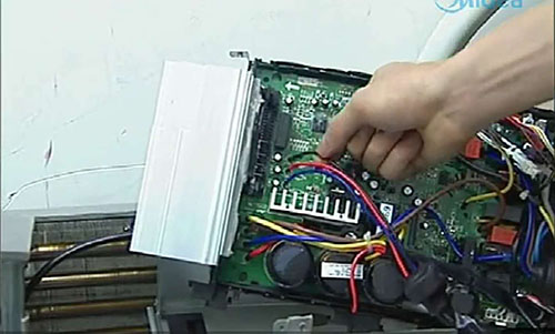 东川美的空调电话是多少